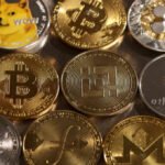 Bitcoin se aproxima de US$ 64 mil em recuperação pós-temores com IA: Preços das Criptomoedas Atualizados